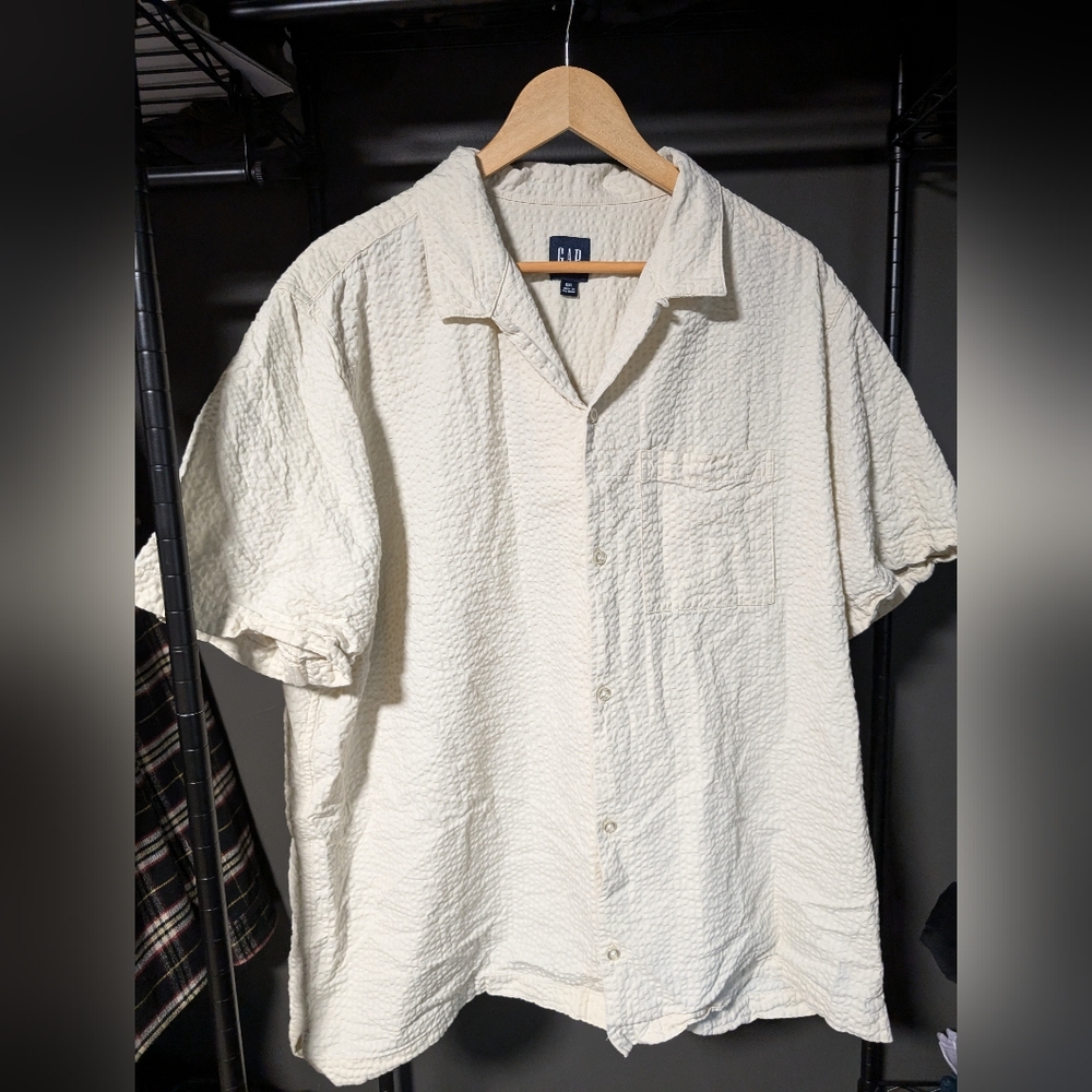 GAP Men's Casual Cream Button Down Shirt
